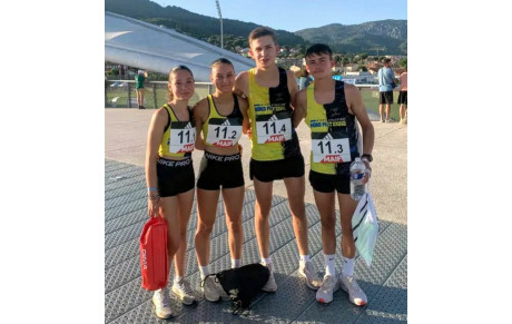 Les minimes finalistes aux France de relais 8-2-2-8